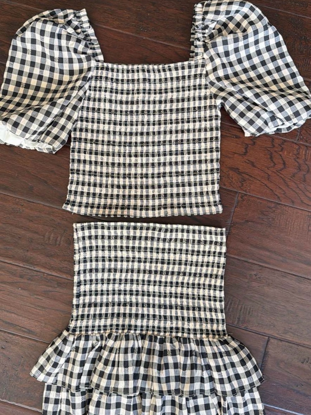 Black & Beige Gingham Puff-Sleeve Smocked Crop Top